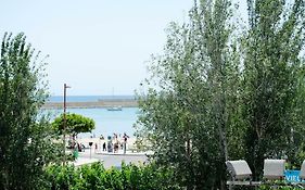 Primera línea en Playa Sur. Plaza Constitución